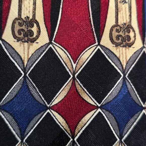 Conte Di Milano Extra-Long Italian Silk Tie Red & Black Geometric Key Pattern - Picture 5 of 6